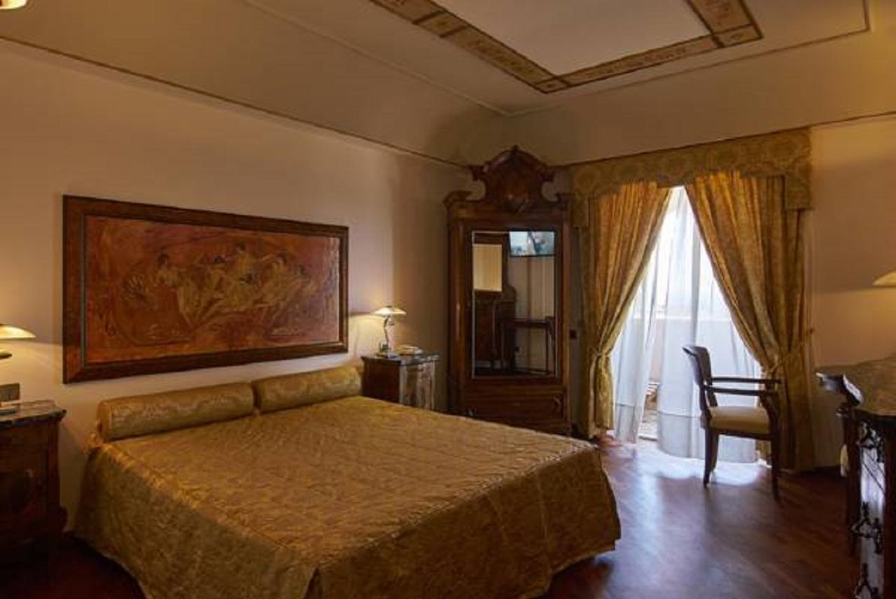 Hotel Tritone Lipari Exterior foto
